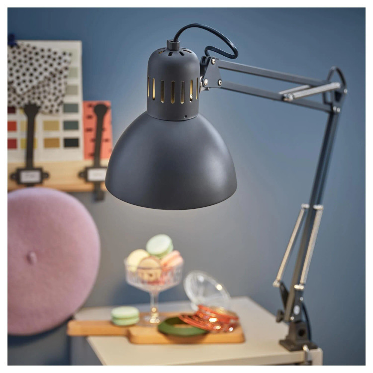 شما با حرکت در تمامی محورها میتوانید نور مورد نظر خود را تامین کنید.