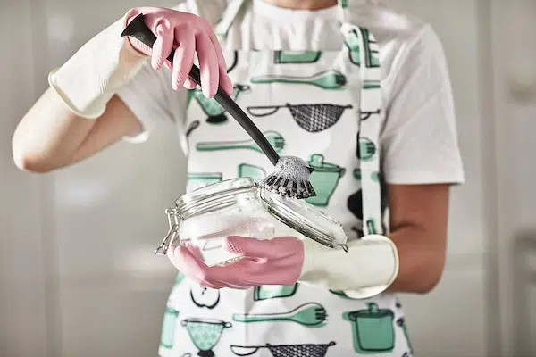 برس ظرفشویی ایکیا دارای سری نرم و ضدخش است